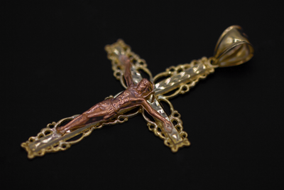 Rose Gold Crucifix 001